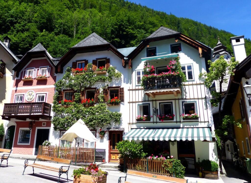 The Hallstatt market square is a must stop on a day trip from Salzburg to Hallstatt.