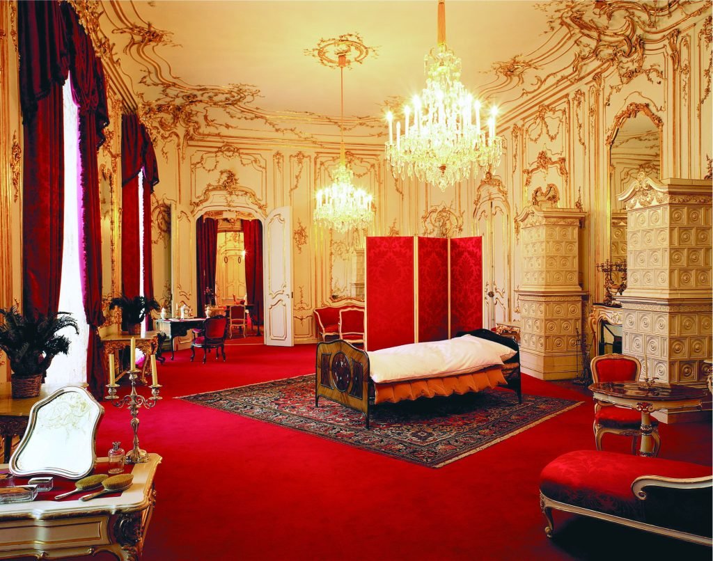 Sisi's bedroom in the Imperial Palace Vienna. © SKB Foto Knack