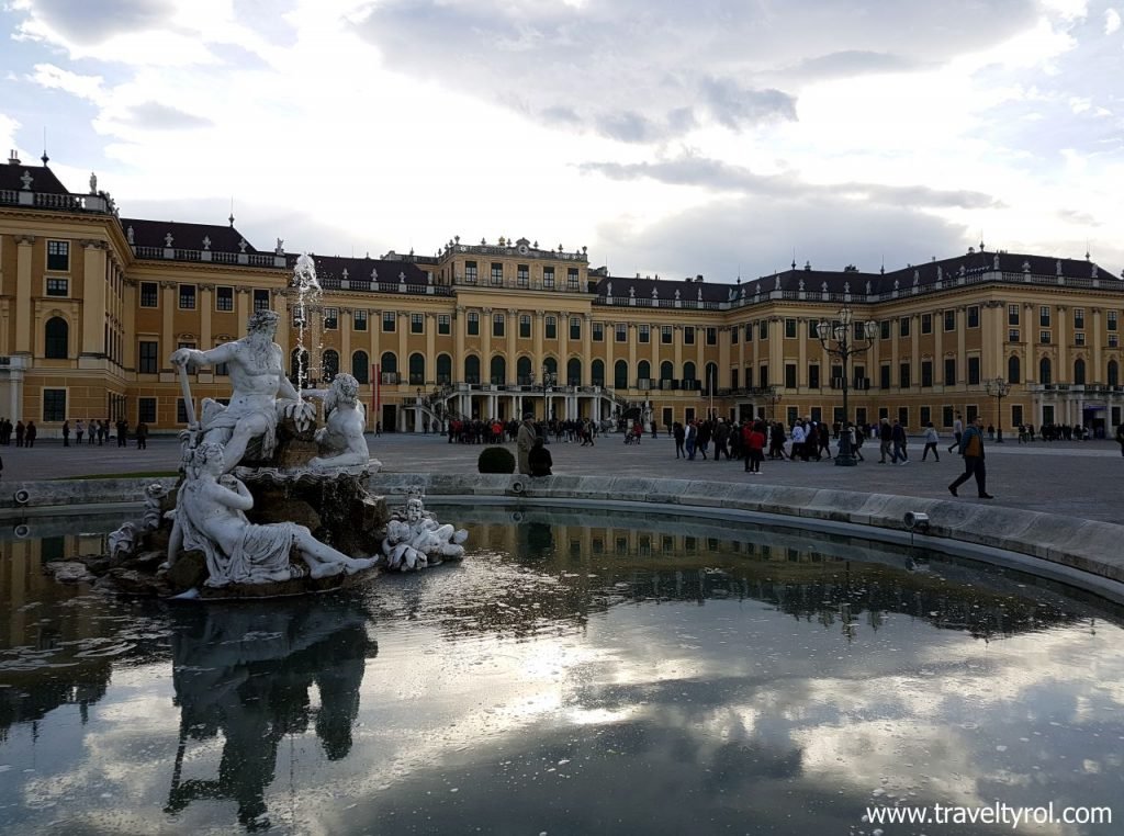 Schönbrunn Palace Vienna © Travel Tyrol