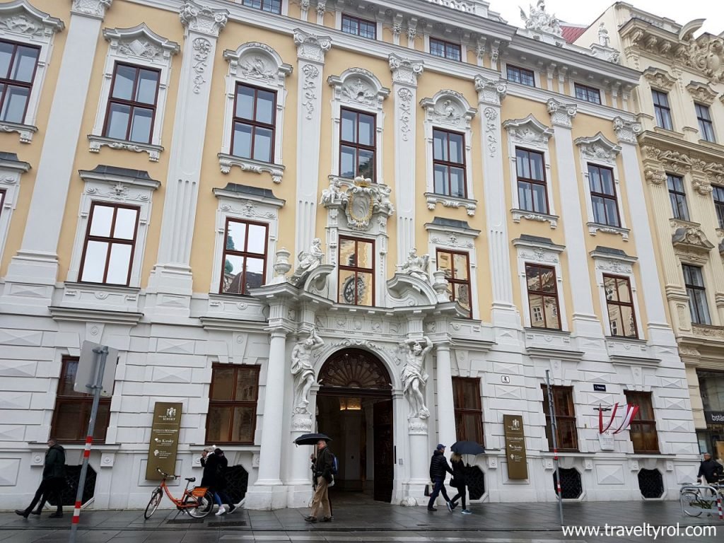 Palais Kinsky, one of the most glamorous small Viennese Palaces. © Travel Tyrol