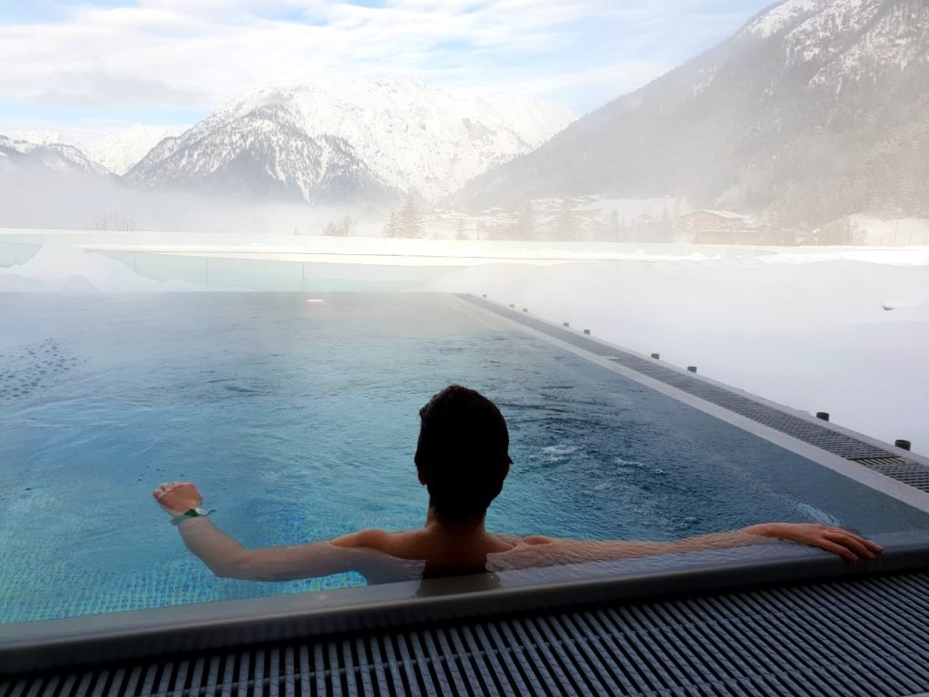 Atoll Achensee infinity pool.